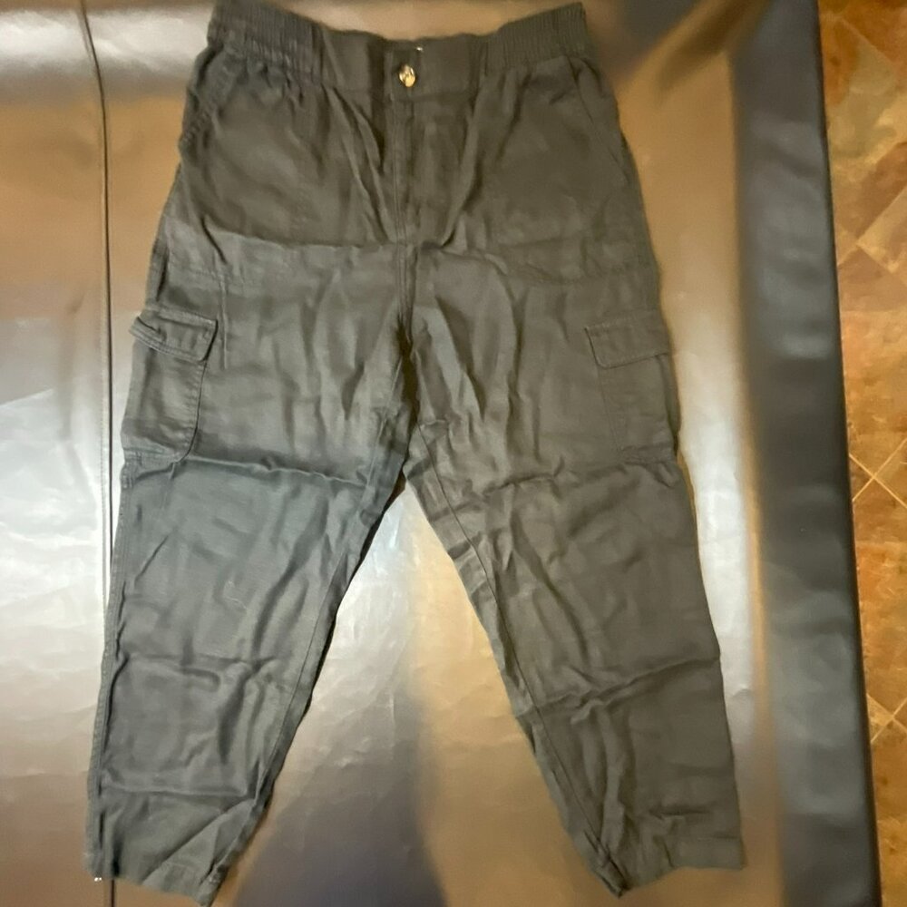 Wonderly Black Capris